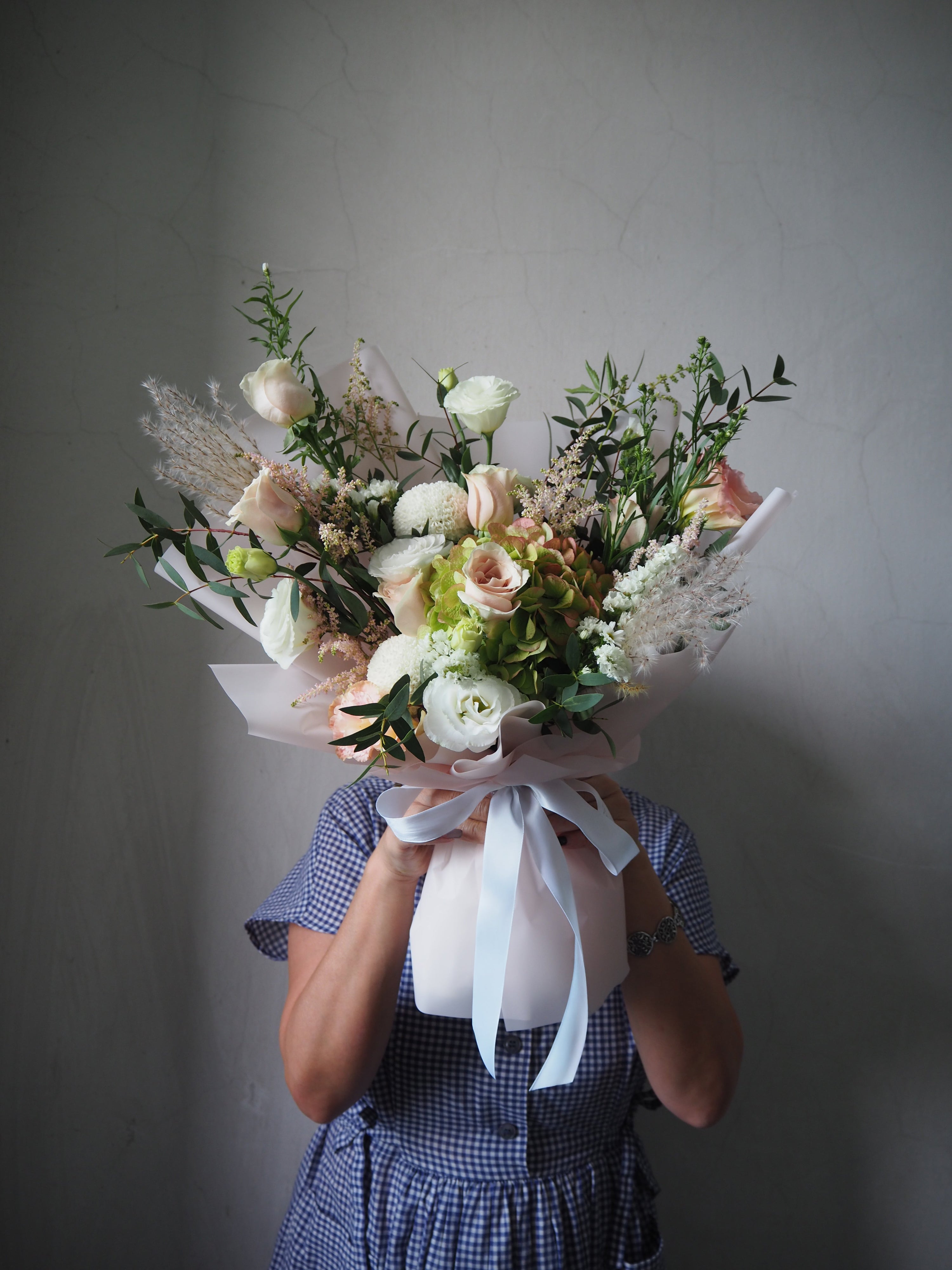 What Flowers to Send for a Birthday in Singapore (And How to Get Them There the Same Day)